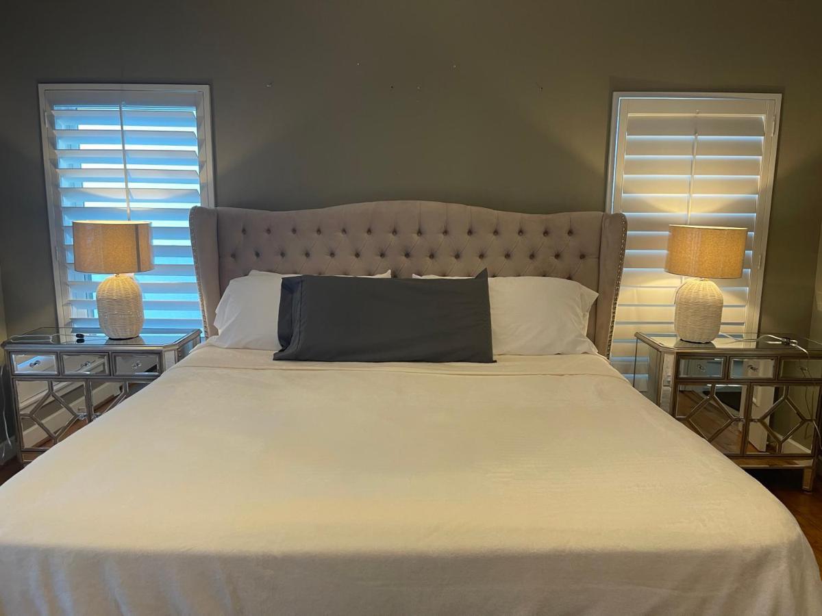 Villa Wanderlust Near Galleria Mall *